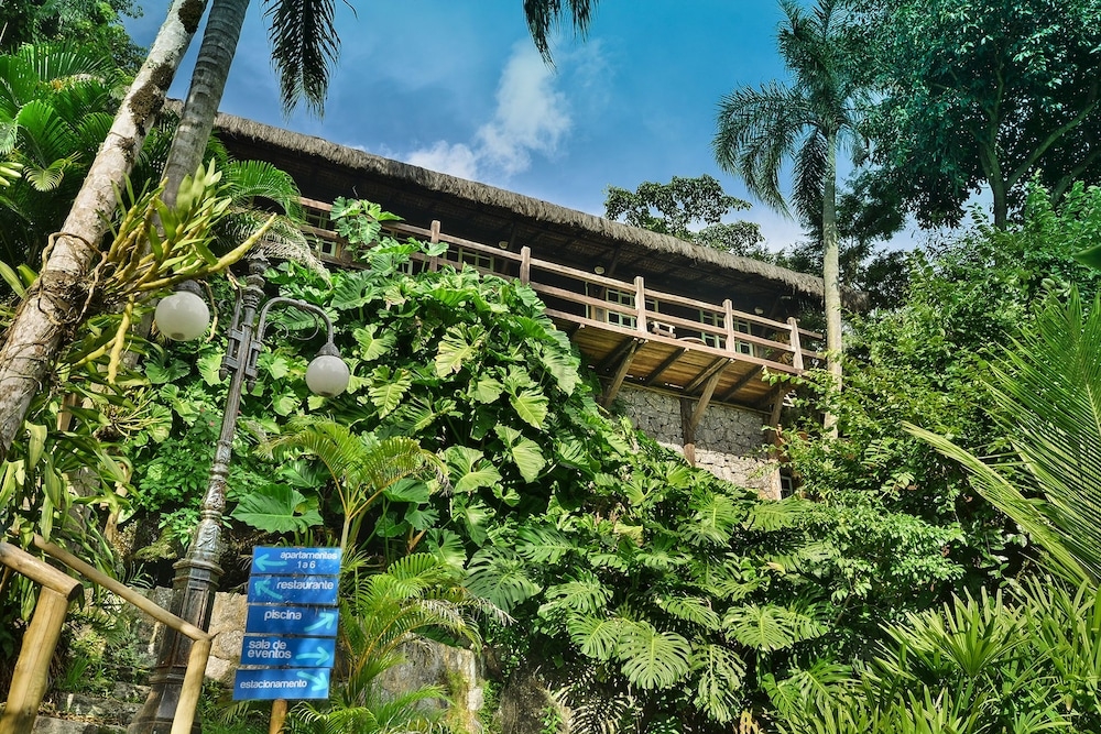 숙박 시설 정면