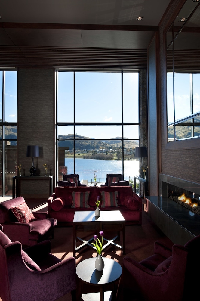 로비 좌석 공간