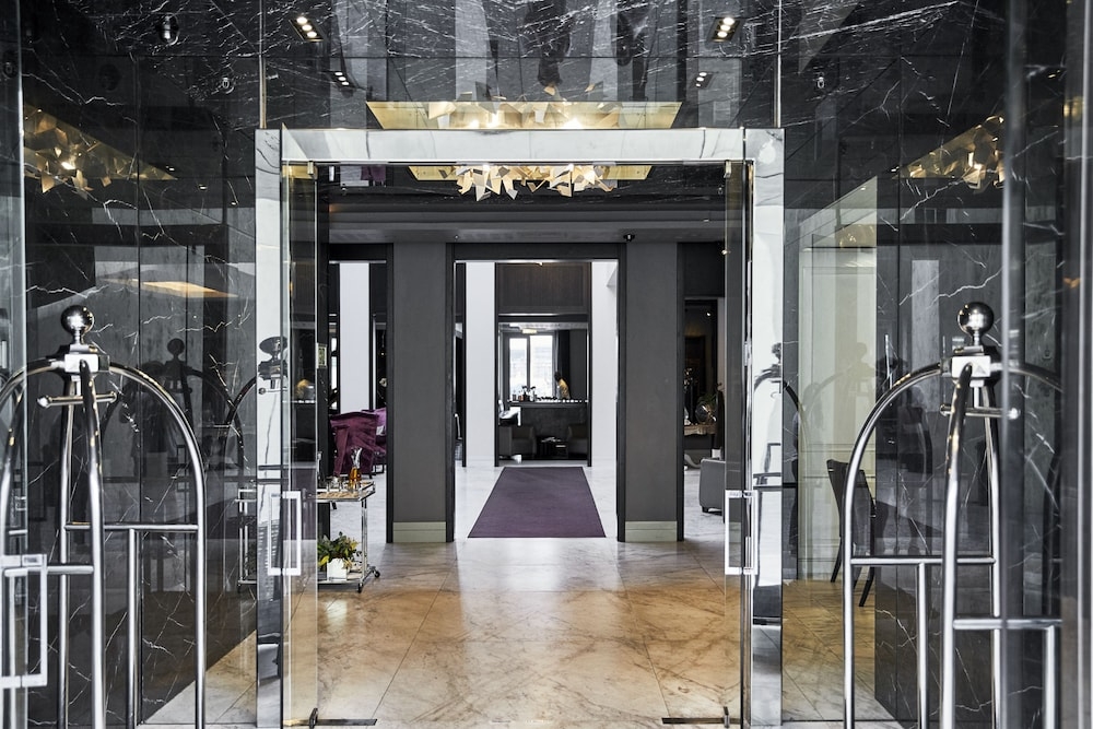 숙박 시설 입구