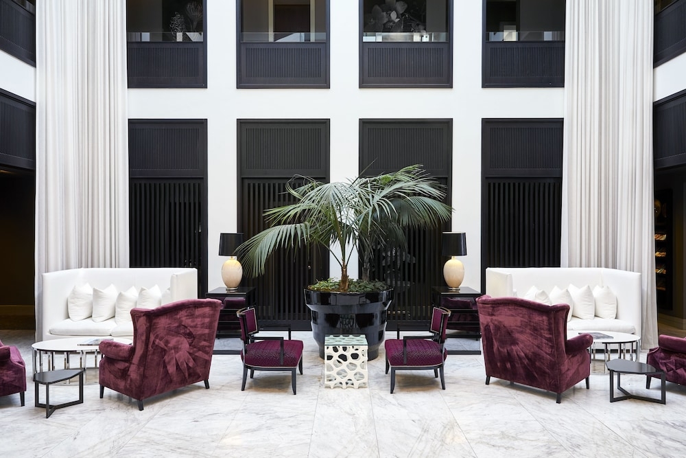 로비 좌석 공간