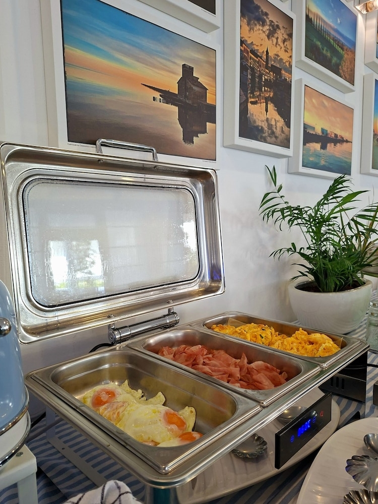 뷔페 아침 식사