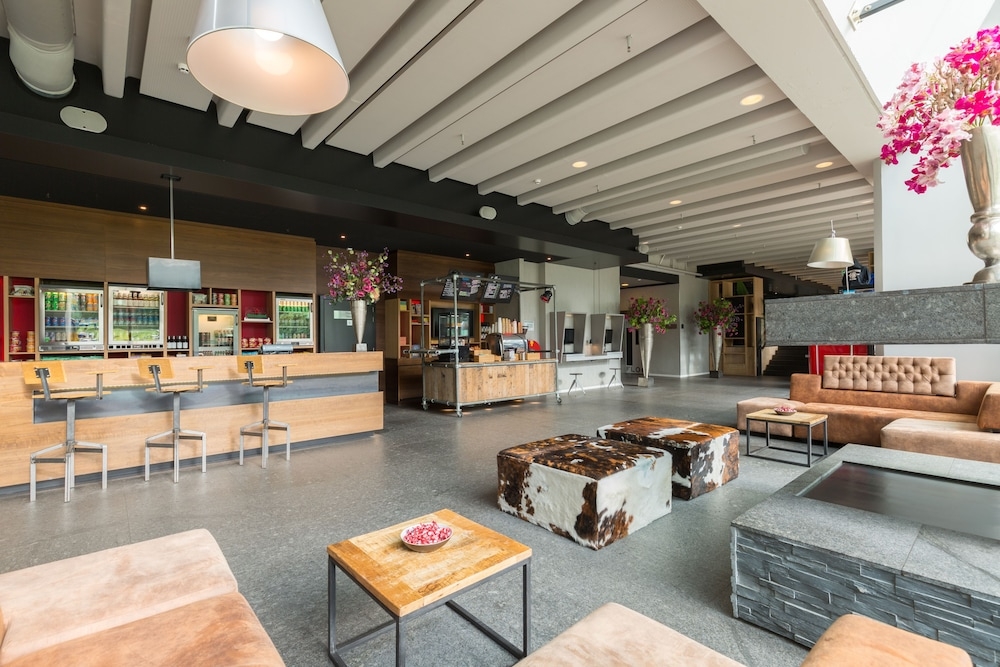 로비 좌석 공간