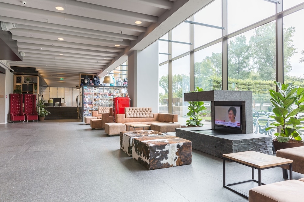 로비 좌석 공간