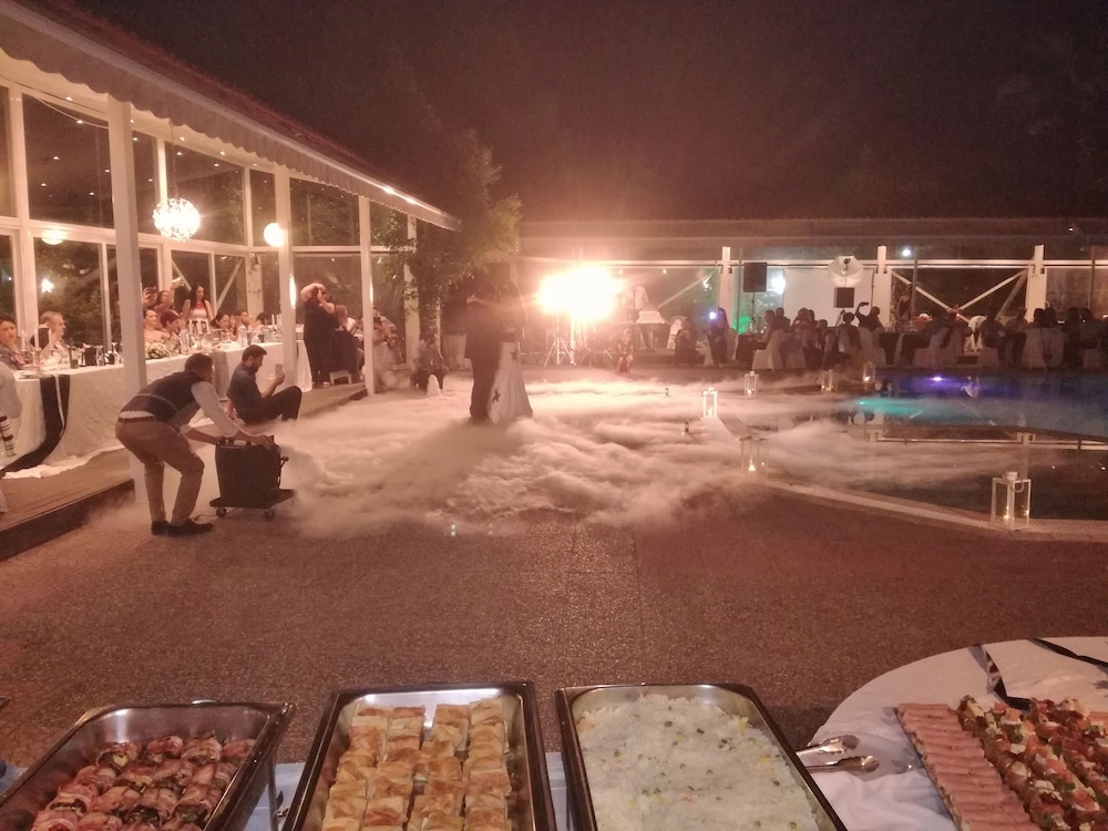 야외 연회 공간