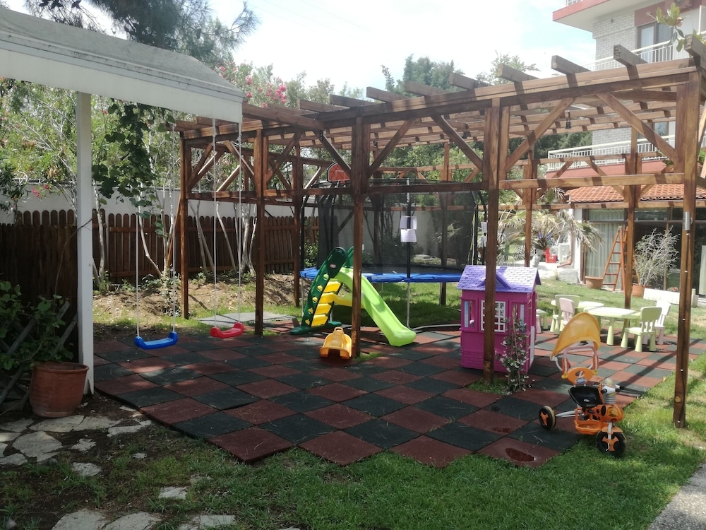 어린이 놀이 공간 - 야외