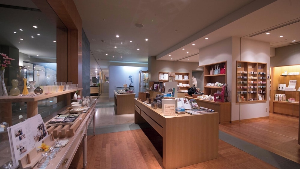 숙박 시설 내 편의 시설/서비스