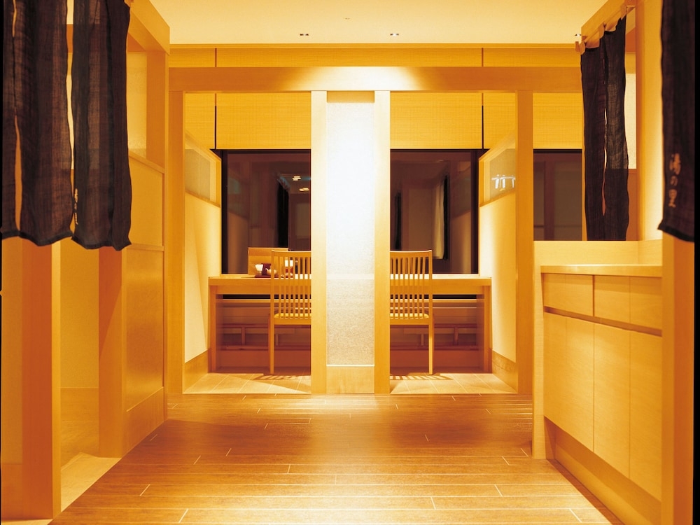 객실 내 식사 공간