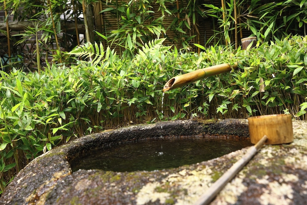 숙박 시설 구내