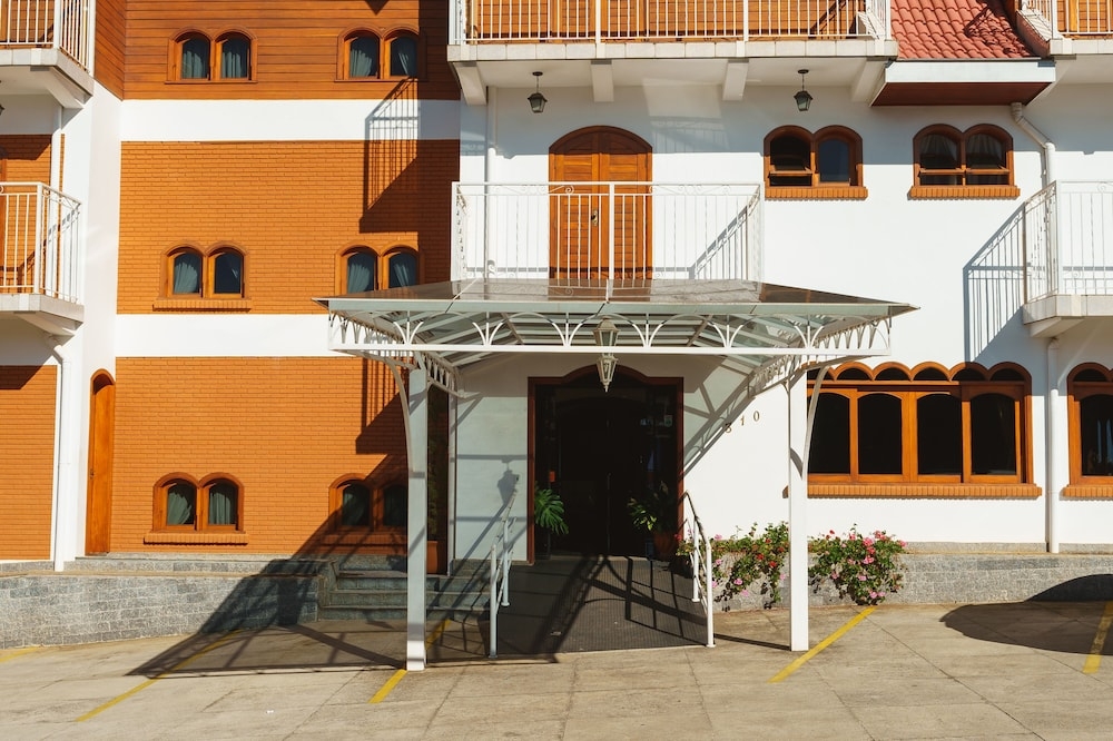 숙박 시설 정면