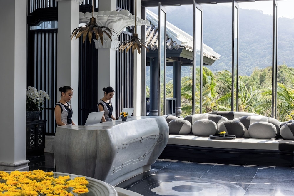 체크인/체크아웃 키오스크