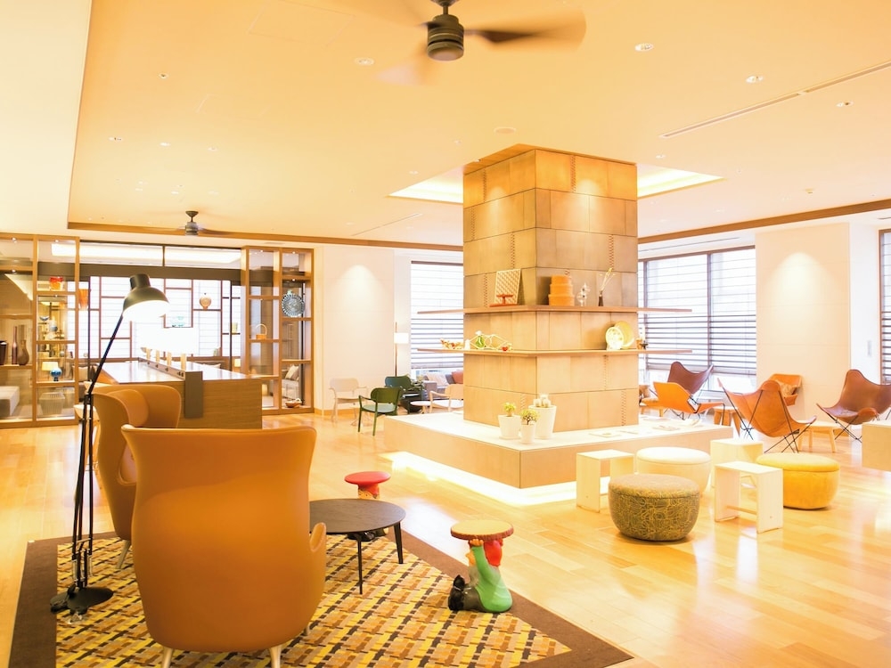 로비 좌석 공간