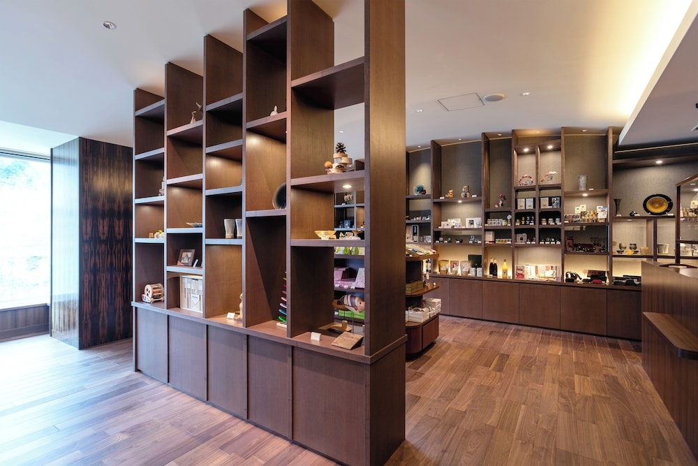 숙박 시설 내 편의 시설/서비스