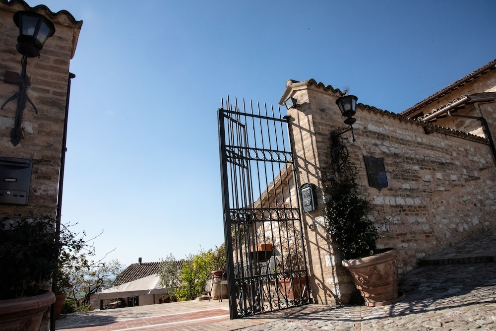 숙박 시설 구내