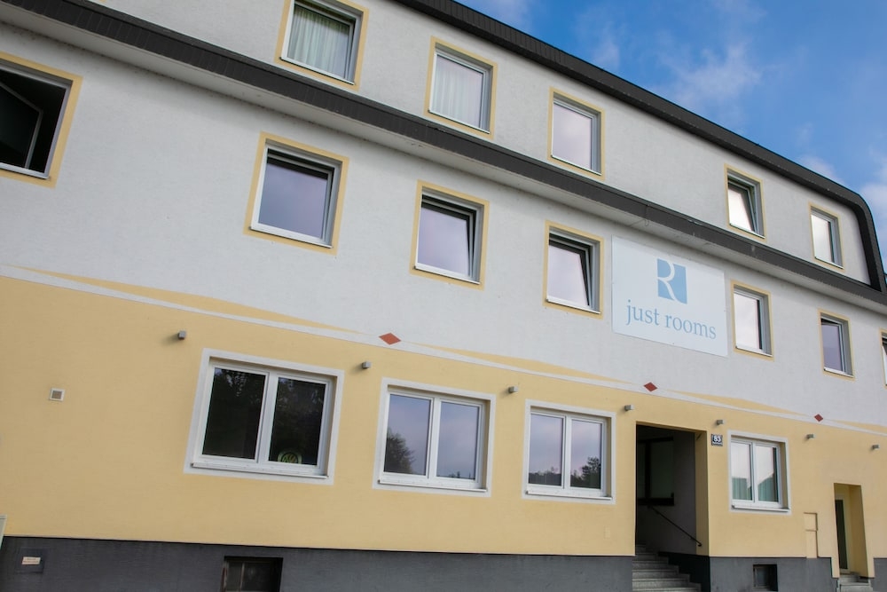 숙박 시설 정면