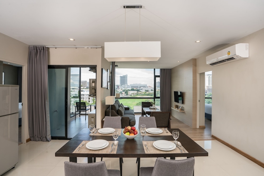 객실 내 식사 공간