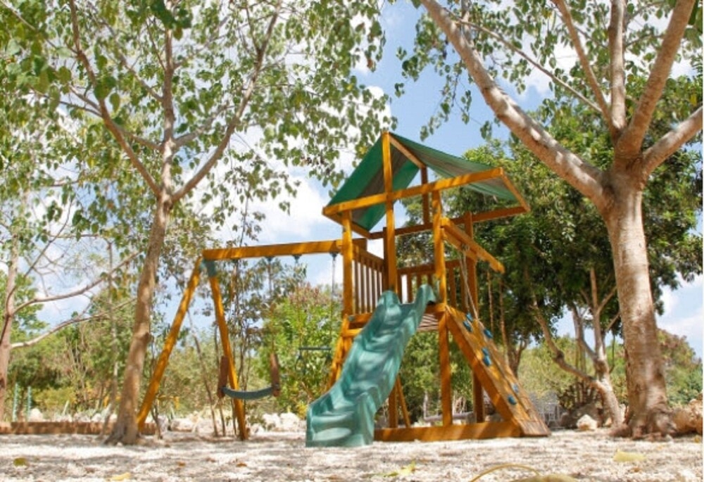 어린이 놀이 공간 - 야외