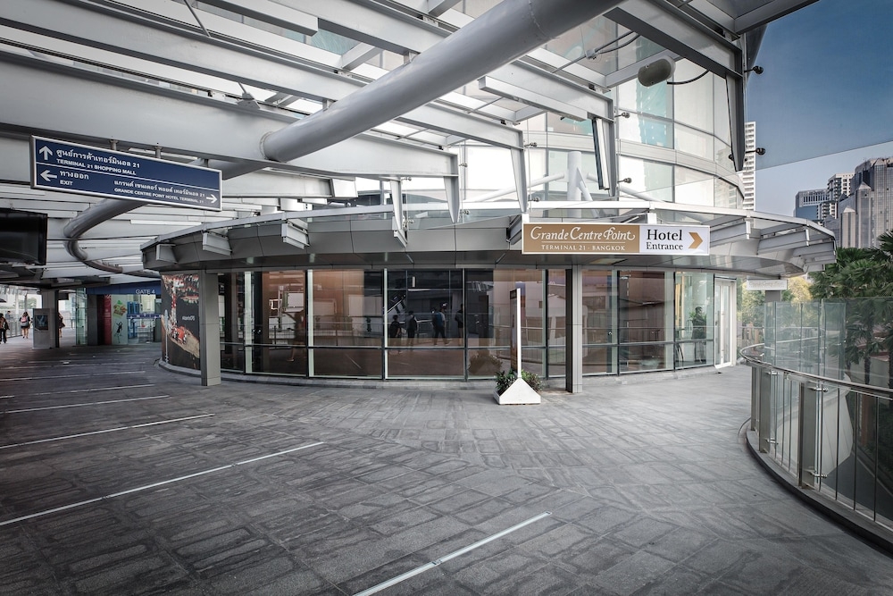 숙박 시설 입구