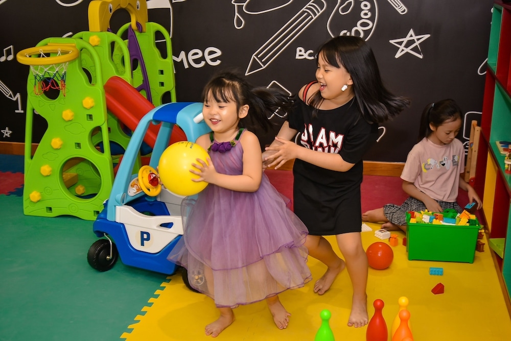 어린이 놀이 공간 - 실내