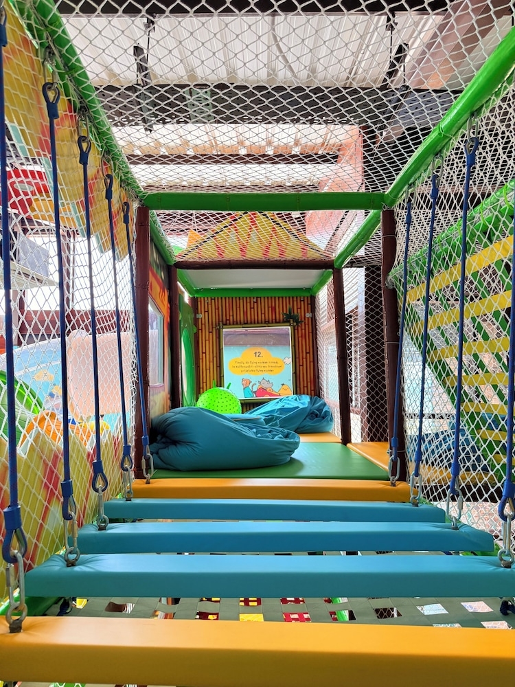 어린이 놀이 공간 - 실내