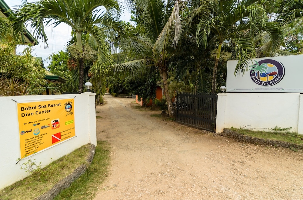 숙박 시설 입구