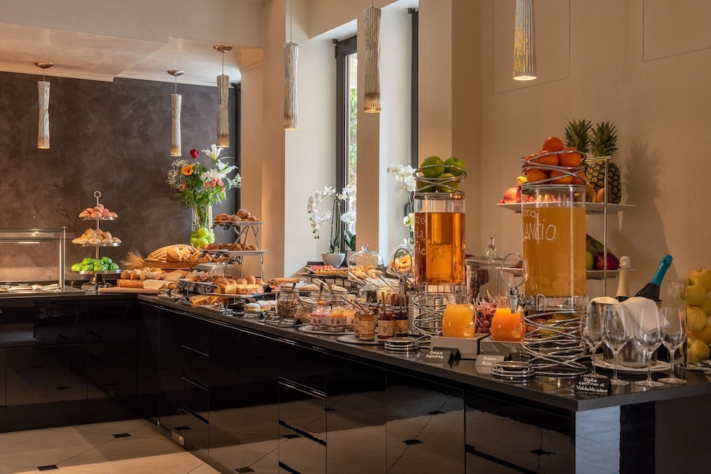 뷔페 아침 식사