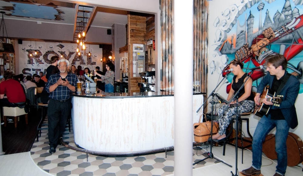 바(숙박 시설 내)