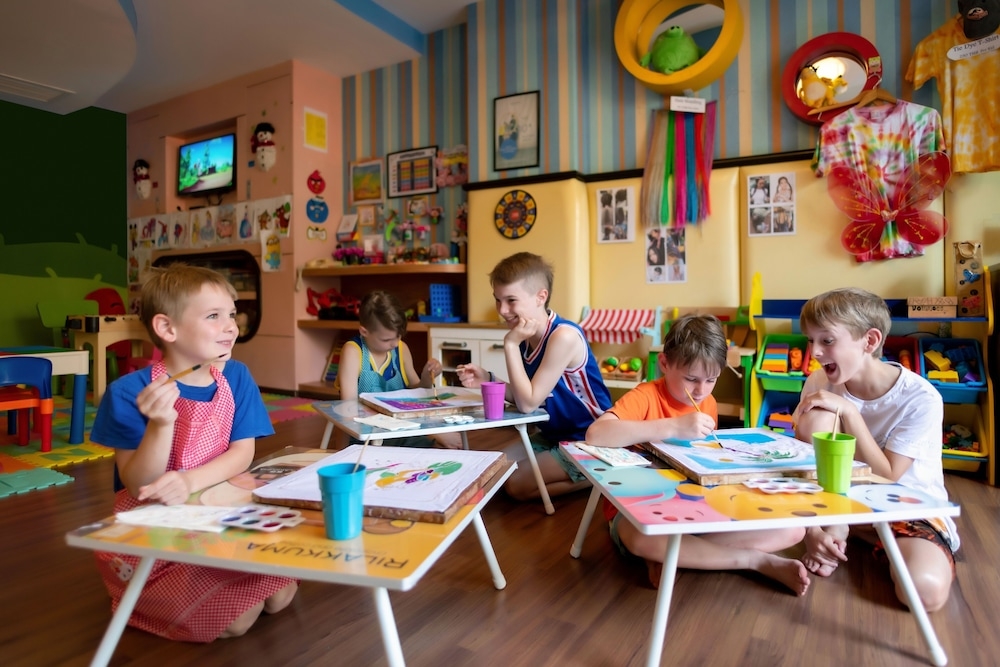 어린이 놀이 공간 - 실내