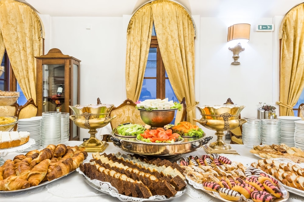 뷔페 아침 식사