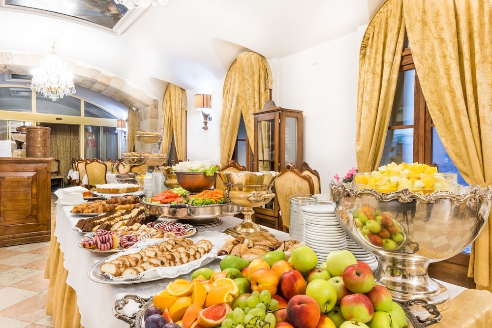 뷔페 아침 식사