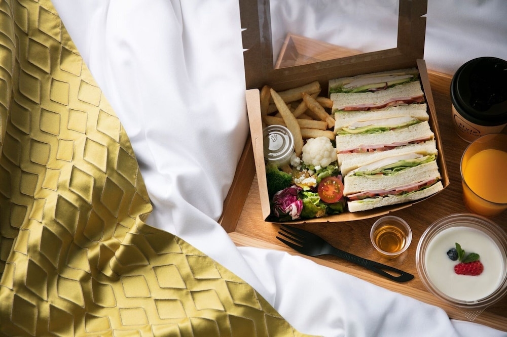 객실 내 식사 공간