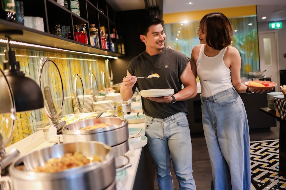 뷔페 아침 식사