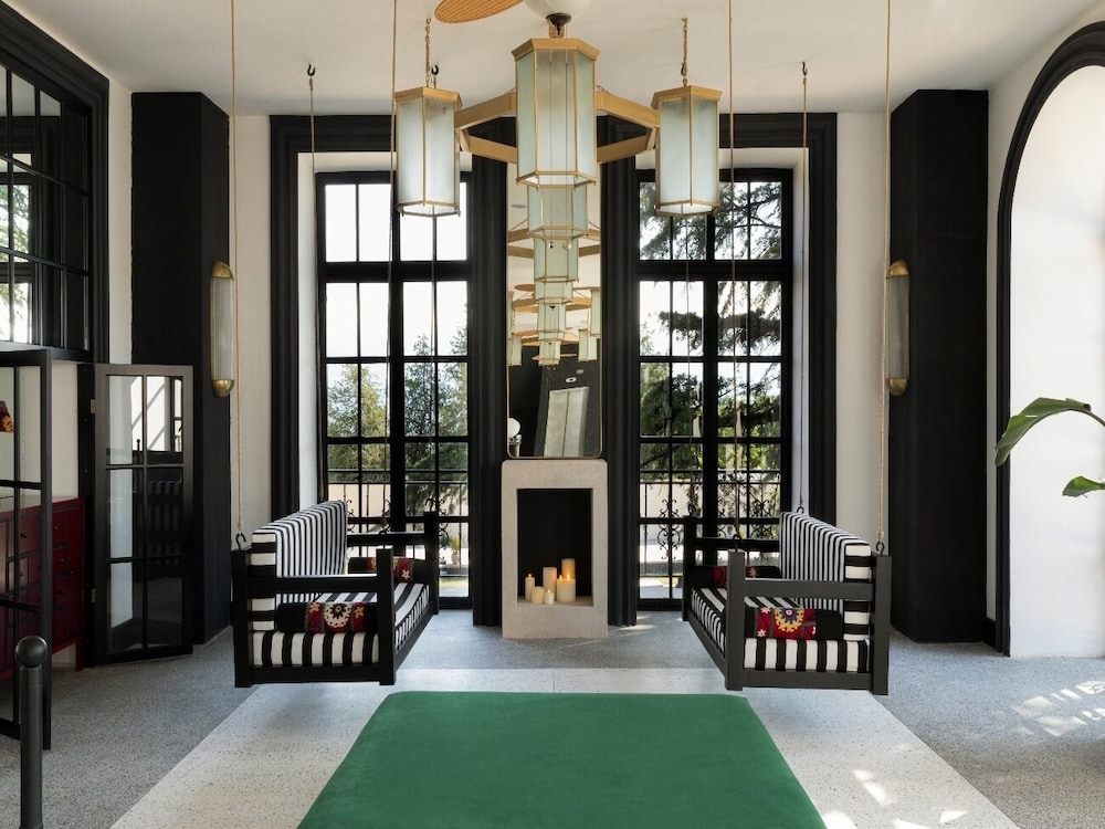 로비 좌석 공간