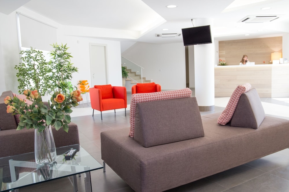 로비 좌석 공간