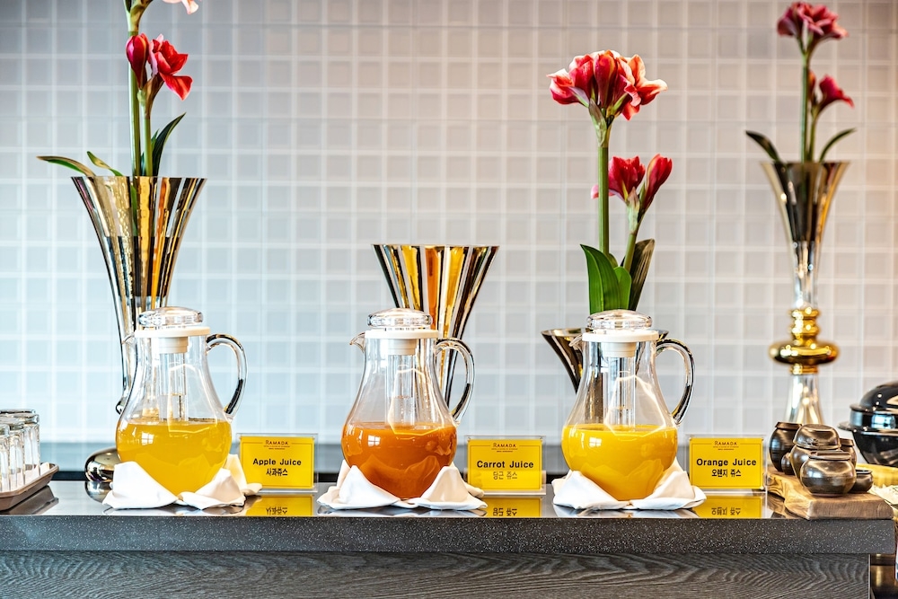 뷔페 아침 식사