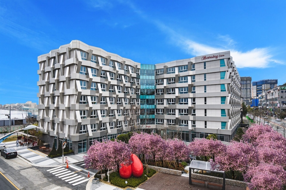 숙박 시설 정면