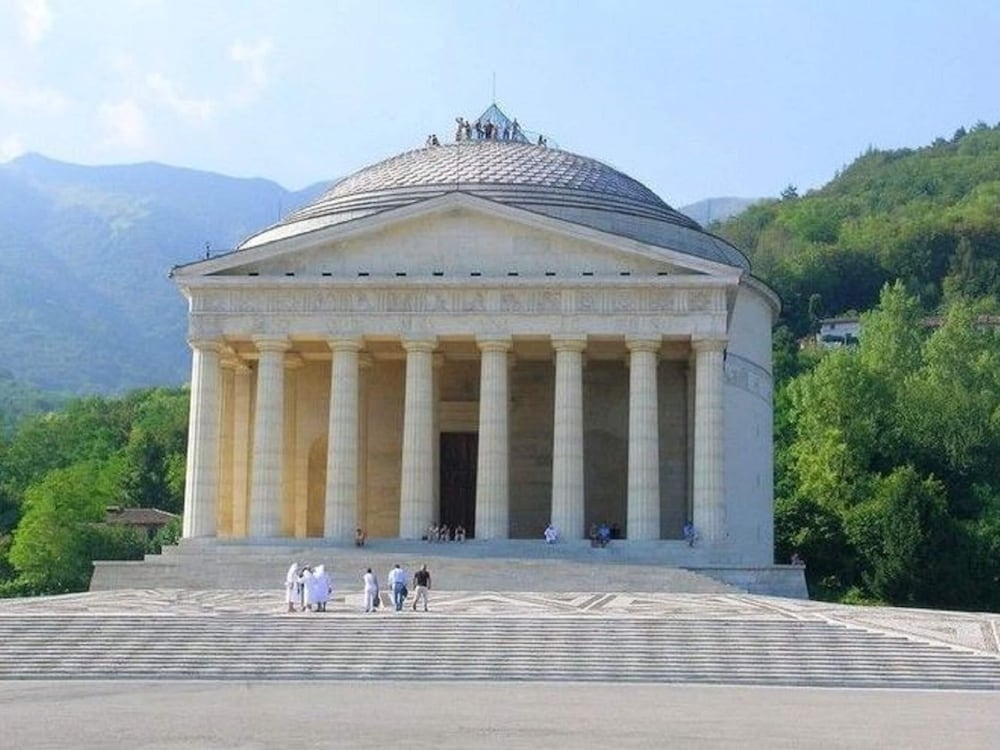 숙박 시설의 전망