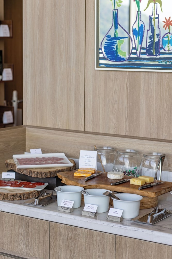 뷔페 아침 식사