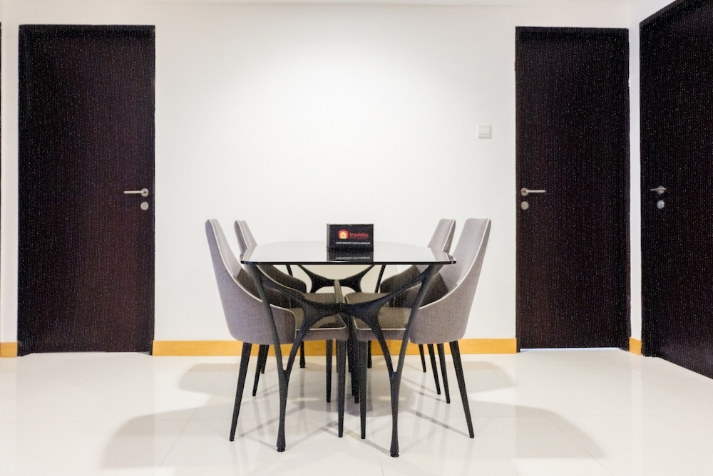 객실 내 식사 공간