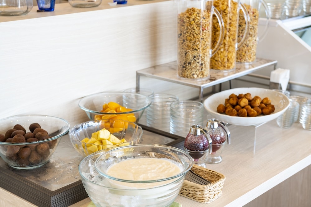 뷔페 아침 식사