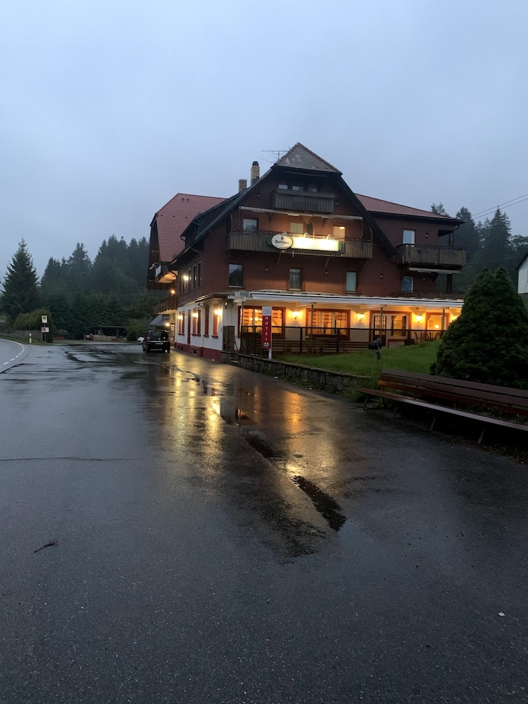 숙박 시설 정면