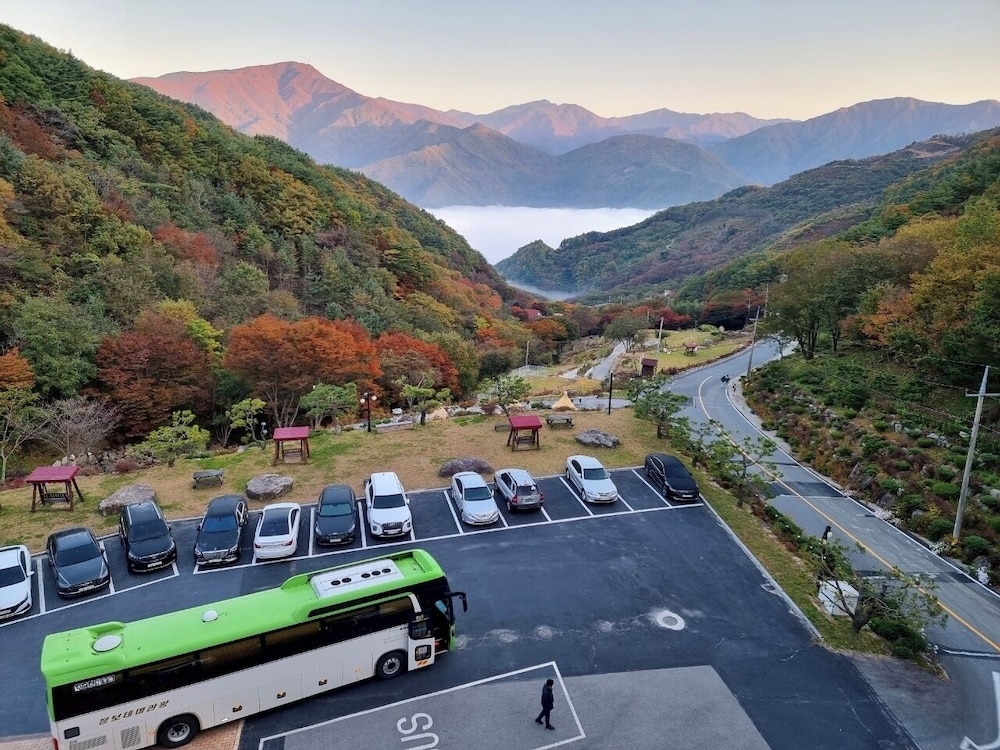 숙박 시설에서 보는 주변 전망