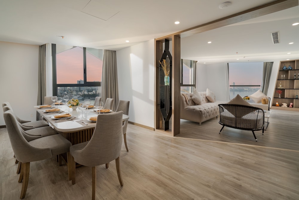 객실 내 식사 공간