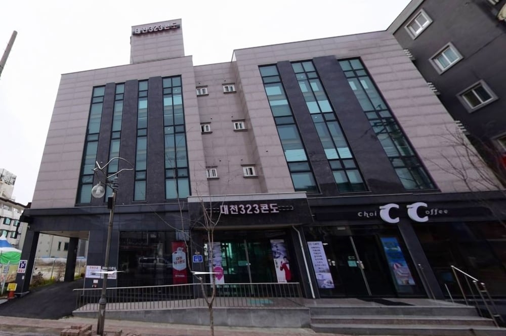 숙박 시설 정면