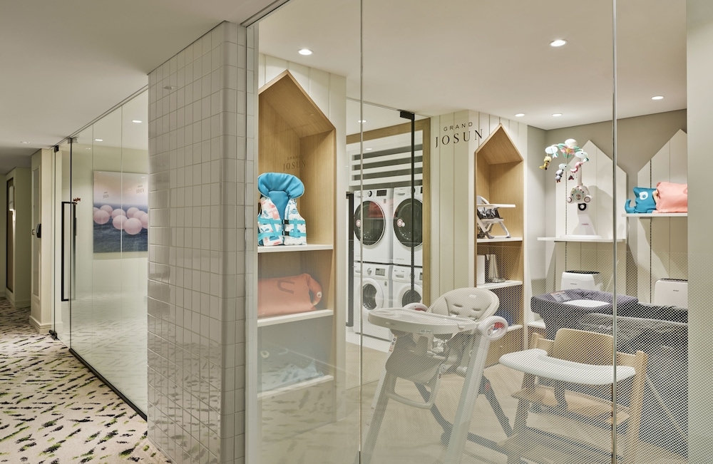 숙박 시설 내 편의 시설/서비스