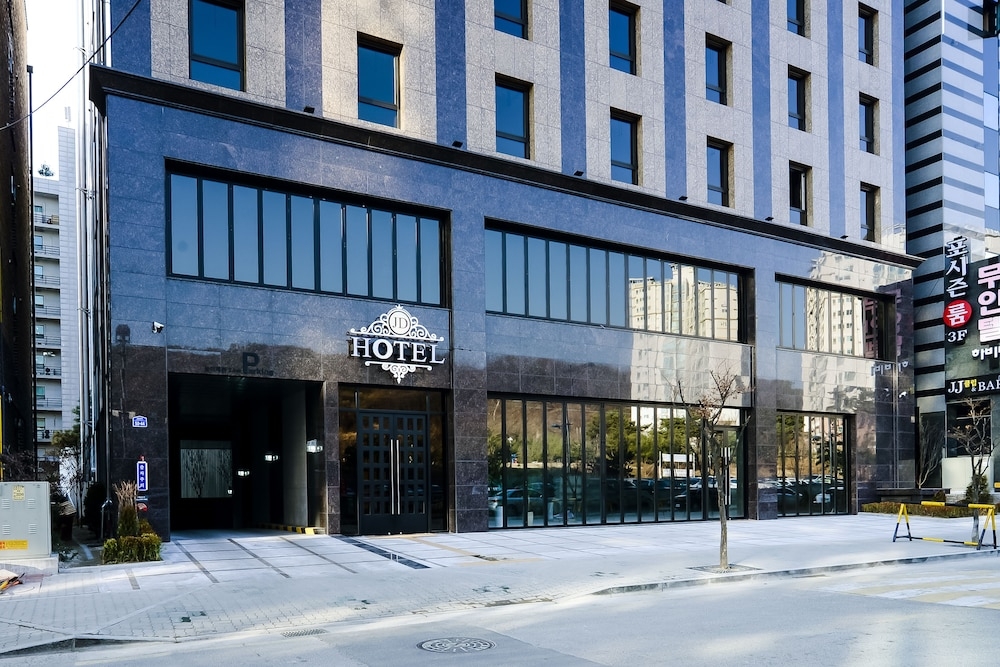 숙박 시설 입구