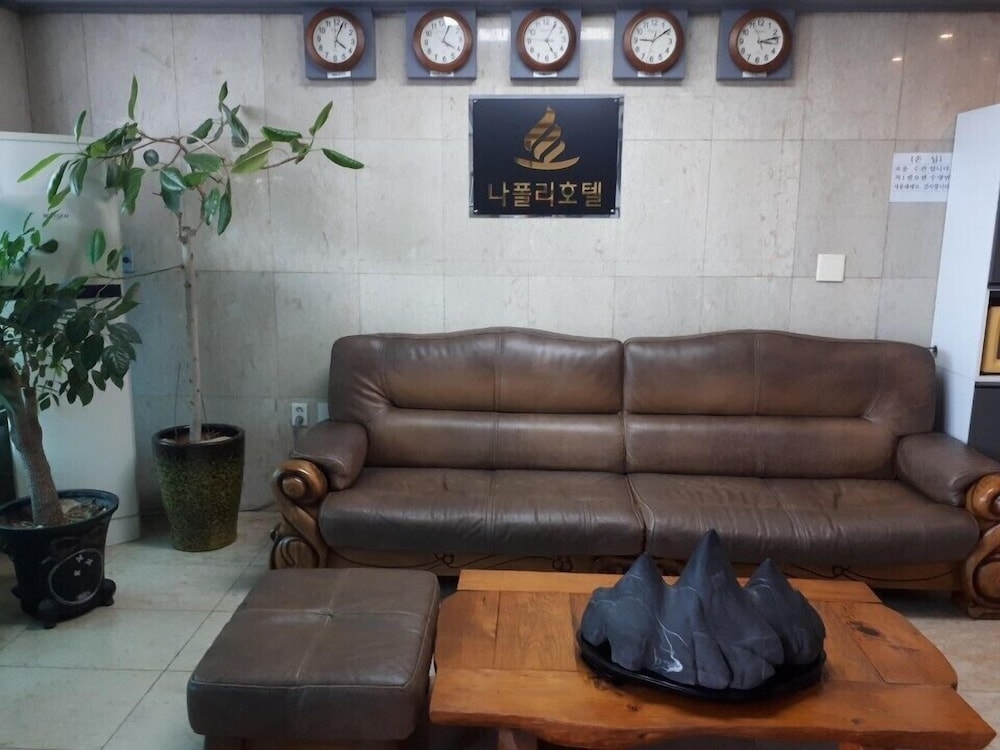 로비 좌석 공간