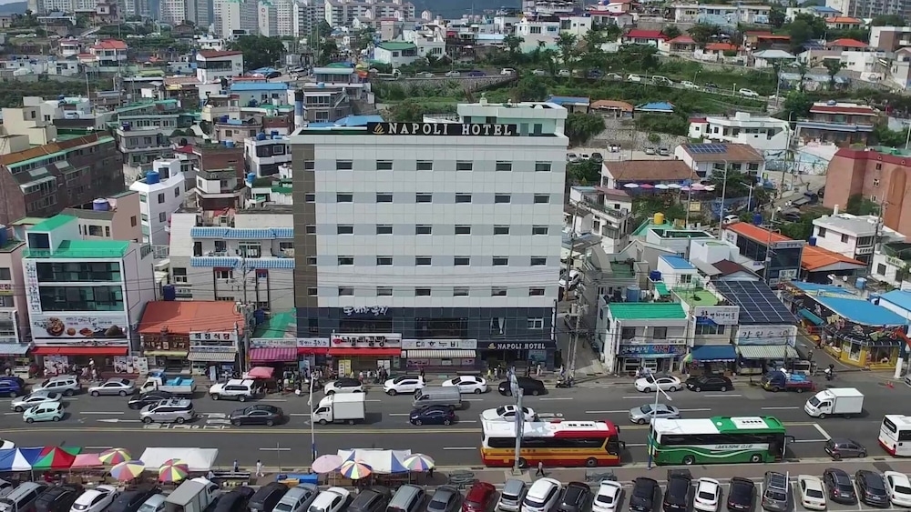 숙박 시설 정면