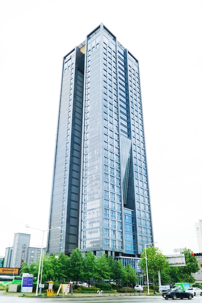 숙박 시설 정면