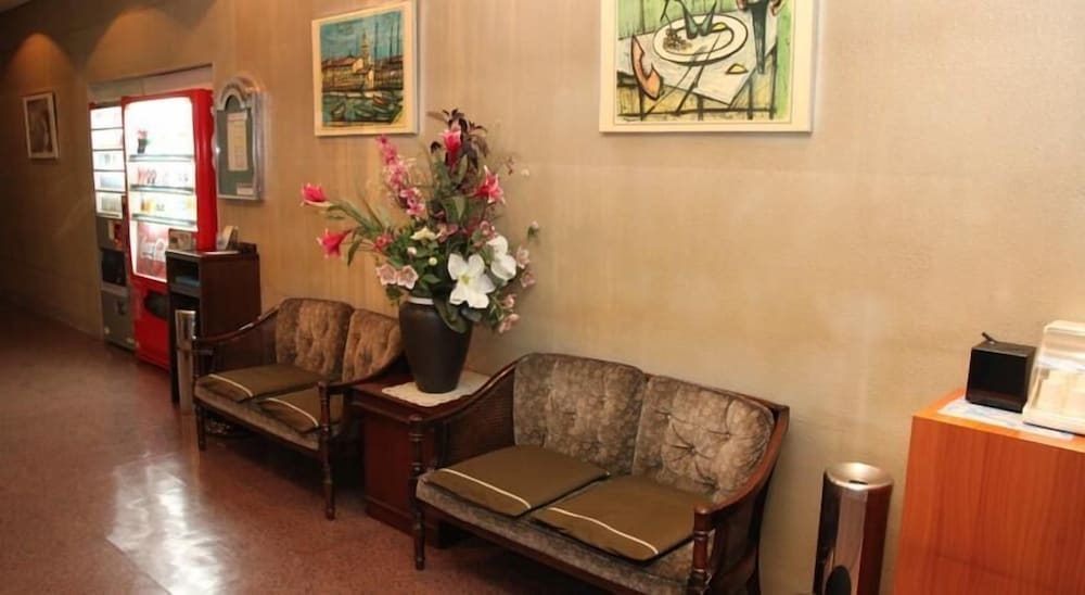 로비 좌석 공간