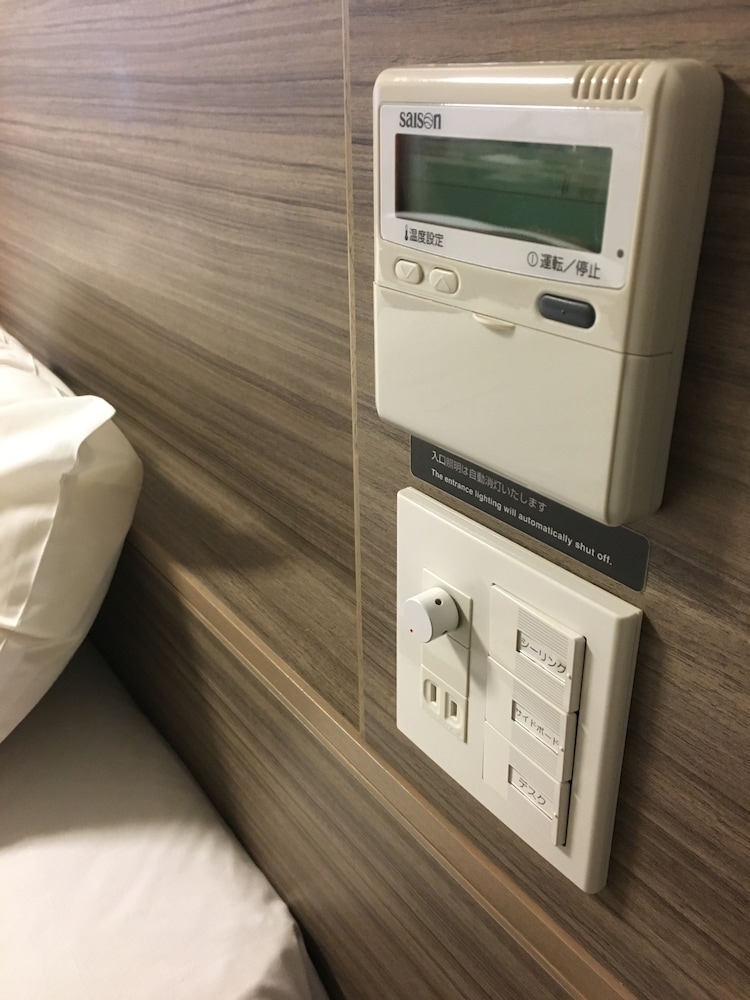 객실 내 식사 공간